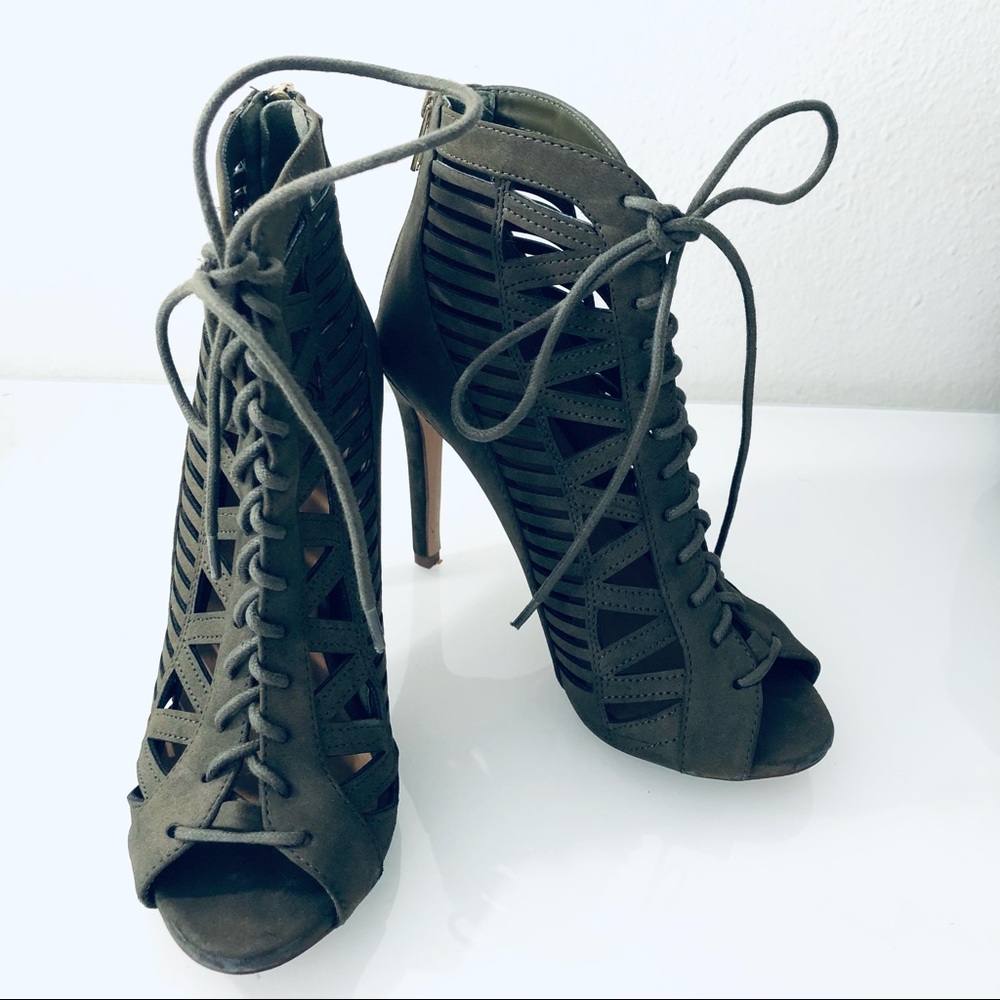 PAPRIKA  GREEN OPEN TOE HIGH HEELS SHOES.SIZE 7